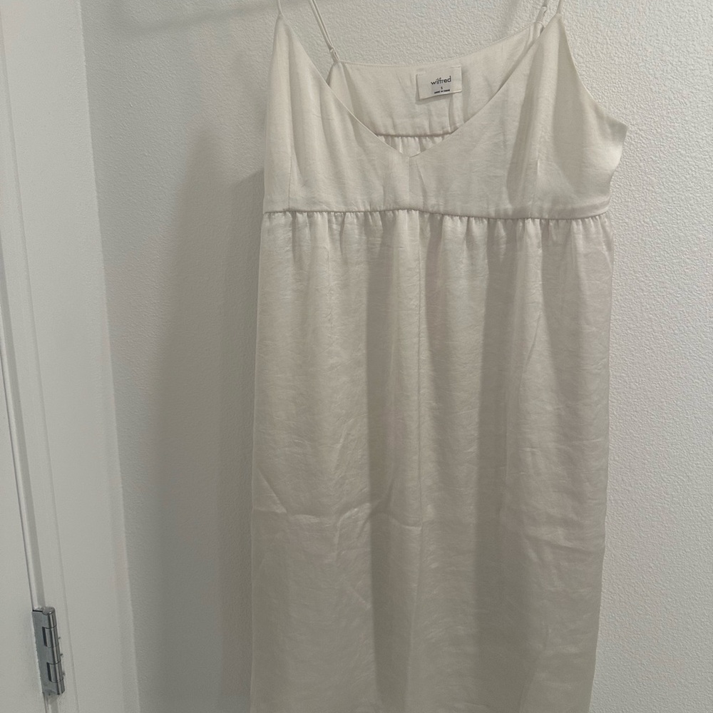 Wilfred a exclusive Aritzia brand , satan dress in cream size small.